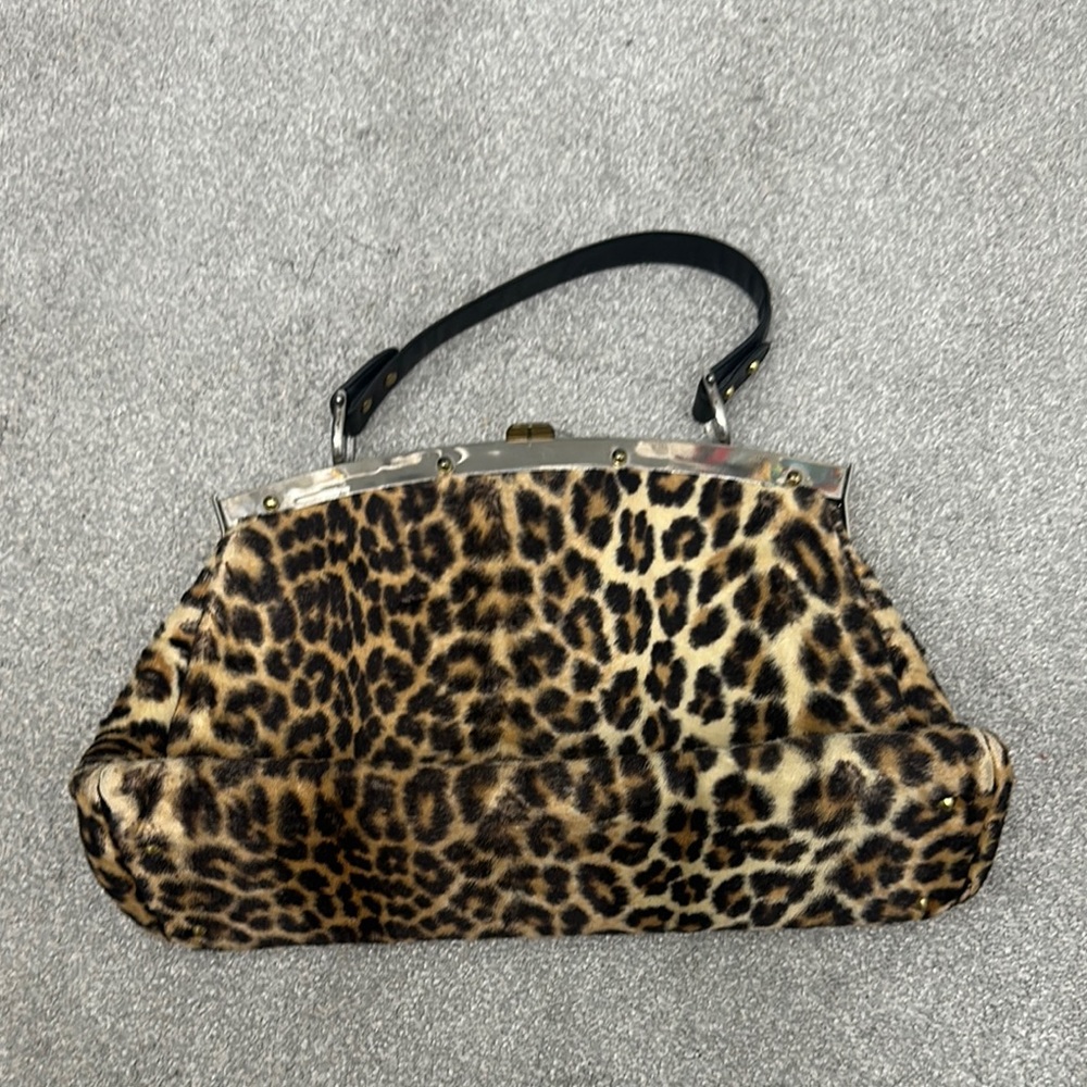 Chic Leopard Print Shoulder Bag with Black Strap
